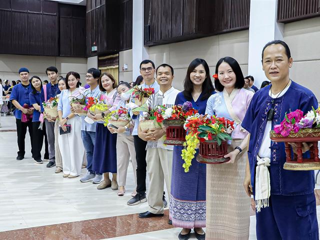 LINE_ALBUM_สระเกล้าดำหัว69_260423_53.jpg
