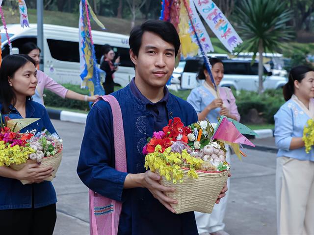 LINE_ALBUM_สระเกล้าดำหัว69_260423_72.jpg
