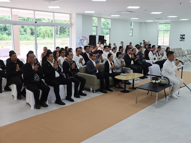 คณะกรรมการธรรมาภิบาลจังหวัดพะเยา (ก.ธ.จ. พะเยา) เยี่ยมติดตามโครงการอาคารการเรียนรู้และอนุรักษ์นกยูงไทย พร้อมร่วมพิธีเปิดคลินิกรักษาสัตว์ มหาวิทยาลัยพะเยา
