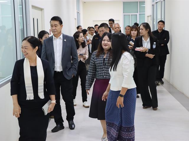 คณะกรรมการธรรมาภิบาลจังหวัดพะเยา (ก.ธ.จ. พะเยา) เยี่ยมติดตามโครงการอาคารการเรียนรู้และอนุรักษ์นกยูงไทย พร้อมร่วมพิธีเปิดคลินิกรักษาสัตว์ มหาวิทยาลัยพะเยา