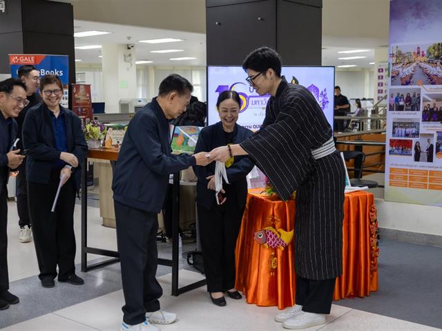 คณะศิลปศาสตร์ร่วมจัดนิทรรศการเฉลิมฉลอง 16 ปี มหาวิทยาลัยพะเยา ณ จุด Check-in สถาบันนวัตกรรมการเรียนรู้