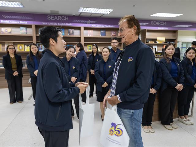 คณะศิลปศาสตร์ร่วมจัดนิทรรศการเฉลิมฉลอง 16 ปี มหาวิทยาลัยพะเยา ณ จุด Check-in สถาบันนวัตกรรมการเรียนรู้