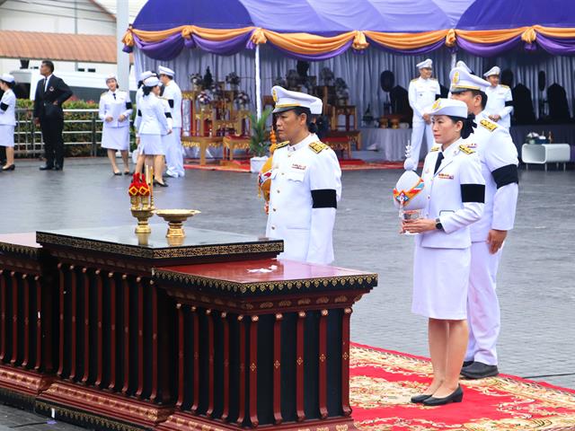 คณะรัฐศาสตร์และสังคมศาสตร์ 