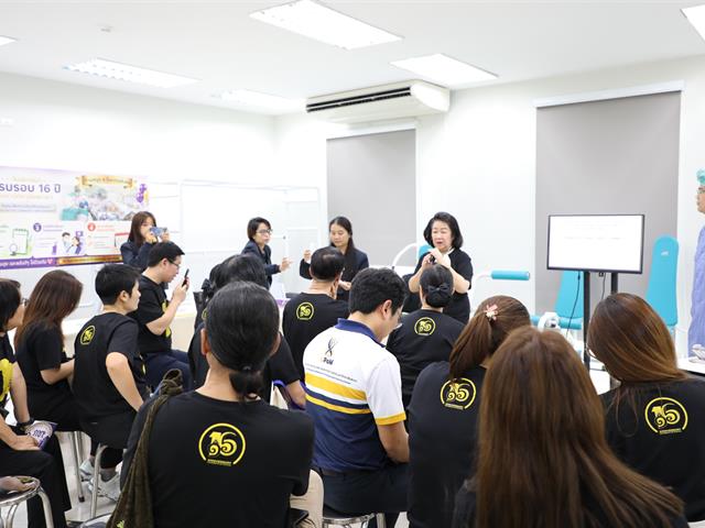 คณะทันตแพทยศาสตร์ มหาวิทยาลัยพะเยา ร่วมเปิดนิทรรศการ 16 เรื่องเล่าดีดี 16 ปี มหาวิทยาลัยพะเยา สู่ความยั่งยืน ถ่ายทอดความสำเร็จจากพลังความร่วมมือ สร้างคุณค่าสู่ชุมชนและสังคม