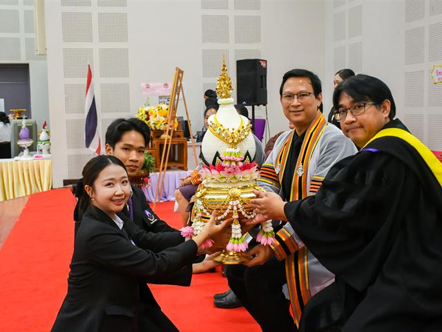 วิทยาลัยการศึกษา ดำเนินกิจกรรมไหว้ครูและสืบสานอัตลักษณ์นิสิตวิทยาลัยการศึกษา “ร้อยดวงใจศิษย์วันทา วิทยาลัยการศึกษา บูชาครู”