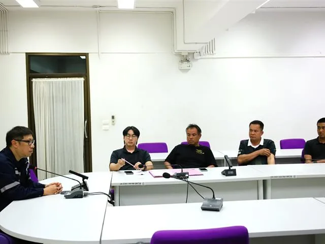 2.JPG