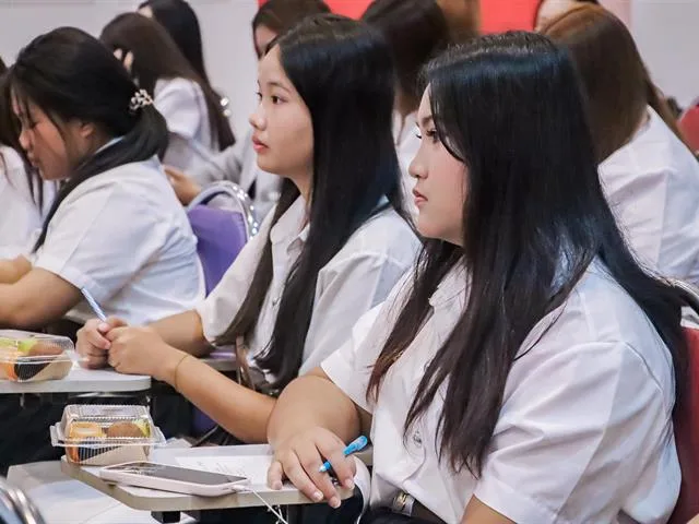 คณะรัฐศาสตร์และสังคมศาสตร์
