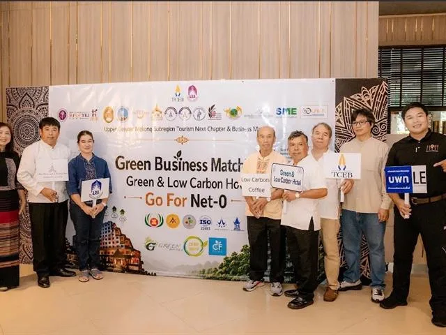 ผู้เข้าร่วมโครงการร่วมฟังบรรยาย การเสวนา