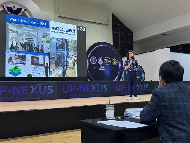 ผู้ช่วยศาสตราจารย์ ดร.พจนศักดิ์ พจนา ร่วมนำเสนอผลงานวิจัยในเวที Pitching  เตรียมความพร้อมสู่การจัดตั้งนิติบุคคลเพื่อร่วมลงทุน Holding Company ม.พะเยา
