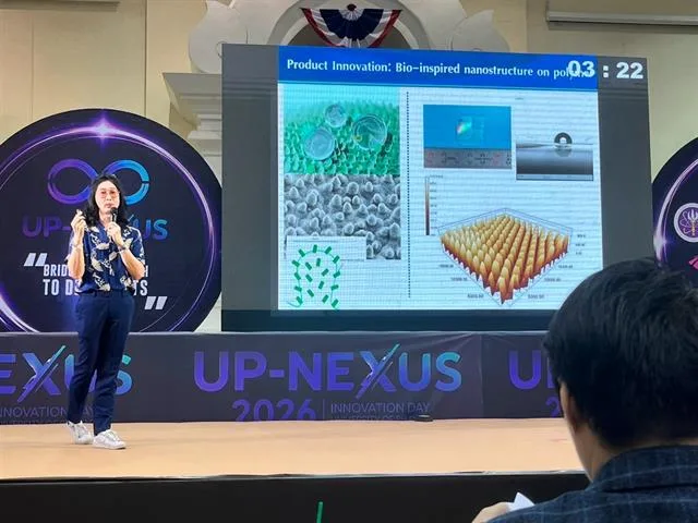 ผู้ช่วยศาสตราจารย์ ดร.พจนศักดิ์ พจนา ร่วมนำเสนอผลงานวิจัยในเวที Pitching  เตรียมความพร้อมสู่การจัดตั้งนิติบุคคลเพื่อร่วมลงทุน Holding Company ม.พะเยา