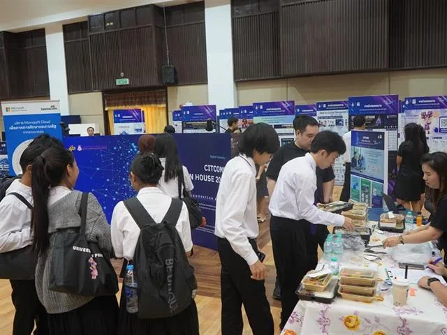 ม.พะเยา จัดพิธีมอบรางวัลและเกียรติบัตร โครงการ “AI Development Workshop & UP AI Hackathon 2026” มุ่งขับเคลื่อนสู่ Digital University ภายใต้เป้าหมาย Future Forward AI