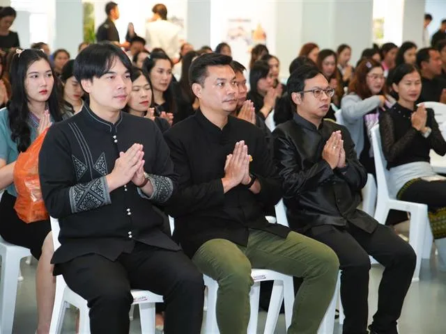 ร่วมพิธีตักบาตรอุทิศถวายเป็นพระกุศลแด่ สมเด็จพระเจ้าลูกเธอ เจ้าฟ้าพัชรกิติยาภาฯ เนื่องในวาระสตมวาร