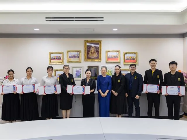 คณะศิลปศาสตร์คว้ารางวัลจากกิจกรรมประกวดคลิปวิดีโอในหัวข้อ “ท่องเที่ยว + ภาษาจีน” ครั้งที่ 4