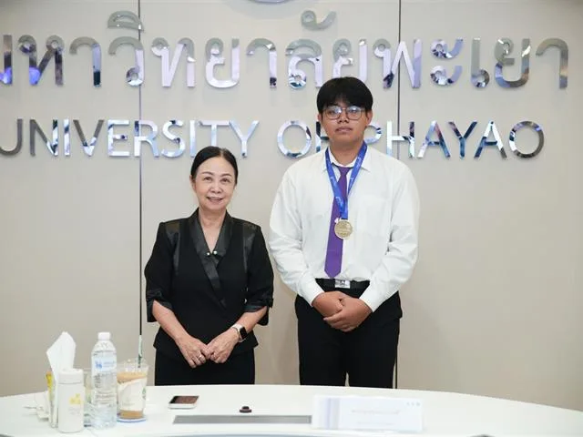 คณะวิศวกรรมศาสตร์ ม.พะเยา ร่วมกับสำนักงานพัฒนาฝีมือแรงงานพะเยา จัดพิธีมอบเหรียญรางวัล การแข่งขันฝีมือแรงงานแห่งชาติ ครั้งที่ 31 ระดับภาค กลุ่มจังหวัดภาคเหนือ เชิดชูนิสิตคว้า BEST OF PROVINCE ทำคะแนนสูงสุด จ.พะเยา