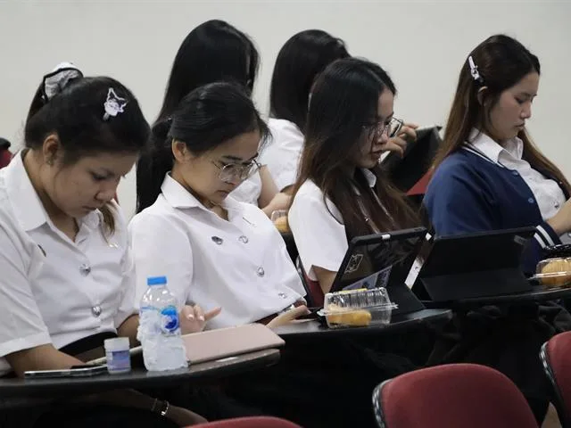 คณะรัฐศาสตร์และสังคมศาสตร์