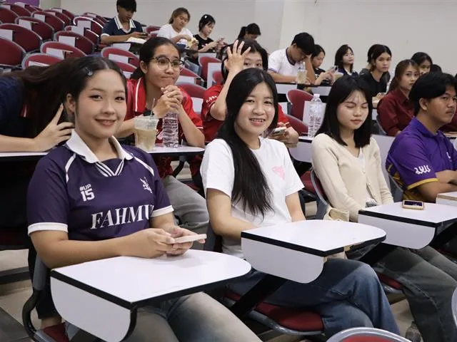คณะรัฐศาสตร์และสังคมศาสตร์