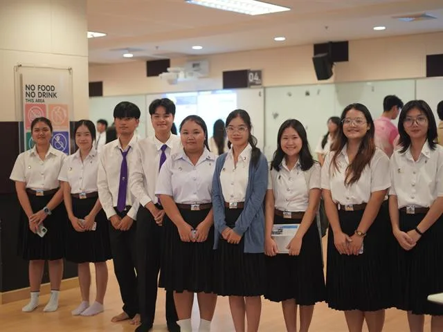 นิสิตกายภาพบำบัด ชั้นปีที่ 4 มหาวิทยาลัยพะเยา จัดการนำเสนอผลงานทางวิชาการในรูปแบบโปสเตอร์ (Poster Presentation)