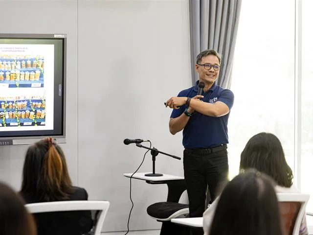 กองบริหารงานวิจัย จัดประชุมชี้แจงแนวทางการรับทุนสนับสนุนการวิจัย อพ.สธ.-มพ. ประจำปีงบประมาณ 2570