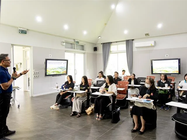กองบริหารงานวิจัย จัดประชุมชี้แจงแนวทางการรับทุนสนับสนุนการวิจัย อพ.สธ.-มพ. ประจำปีงบประมาณ 2570