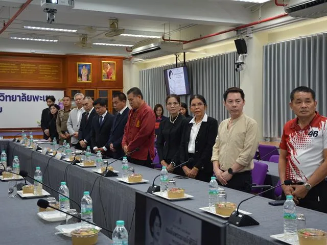 มูลนิธิช่วยนักเรียนที่ขาดแคลน ในพระบรมราชินูปถัมภ์ (ม.น.ข.) มอบทุนการศึกษาแก่นิสิตหลักสูตรประกาศนียบัตรผู้ช่วยพยาบาล