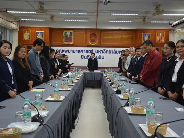 มูลนิธิช่วยนักเรียนที่ขาดแคลน ในพระบรมราชินูปถัมภ์ (ม.น.ข.) มอบทุนการศึกษาแก่นิสิตหลักสูตรประกาศนียบัตรผู้ช่วยพยาบาล