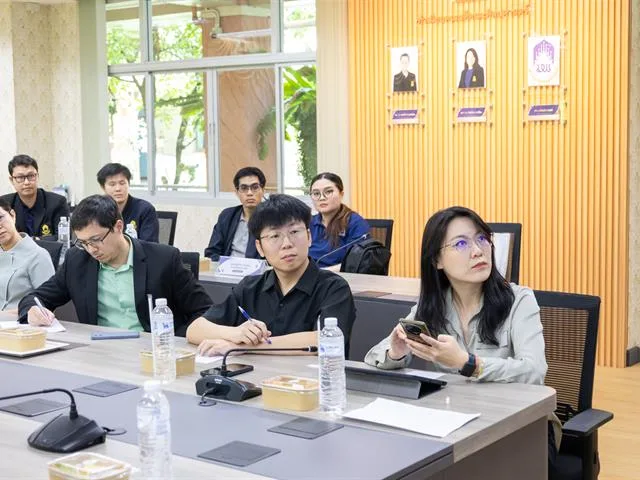 คณะศิลปศาสตร์ มหาวิทยาลัยพะเยา ดำเนินโครงการประชุมบุคลากรและสร้างความสัมพันธ์ ภายใต้กิจกรรม “การสร้างความรู้ความเข้าใจด้านงานเอกสารสำหรับบุคลากรชาวต่างชาติ  พร้อมขับเคลื่อนความเป็นสากลของมหาวิทยาลัย”