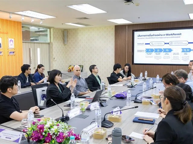 คณะศิลปศาสตร์ มหาวิทยาลัยพะเยา ดำเนินโครงการประชุมบุคลากรและสร้างความสัมพันธ์ ภายใต้กิจกรรม “การสร้างความรู้ความเข้าใจด้านงานเอกสารสำหรับบุคลากรชาวต่างชาติ  พร้อมขับเคลื่อนความเป็นสากลของมหาวิทยาลัย”