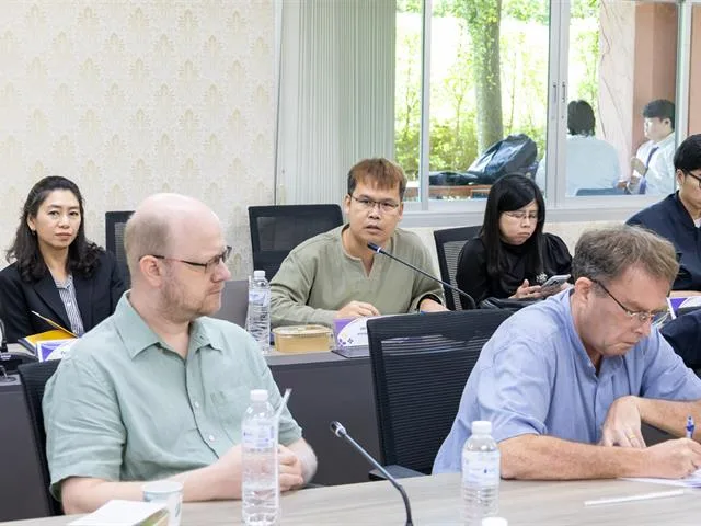 School of Liberal Arts Hosts Personnel Meeting and Internationalization Workshop on Work Permits and Visas for International Staff