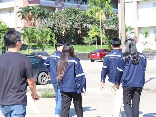 ลงพื้นที่ติดตาม, ปรับปรุงพื้นที่, ห้องสำนักงานสภา , บันไดทางเดินหน้าคณะเกษตรศาสตร์