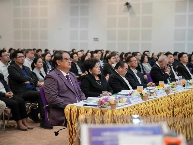 คณะทันตแพทยศาสตร์ มหาวิทยาลัยพะเยา ขอแสดงความยินดี ศ.ทพญ.ดร.พัชราวรรณ ศรีศิลปนันทน์ ในโอกาสได้รับการตีพิมพ์ผลงานวิจัยในวารสารระดับนานาชาติ
