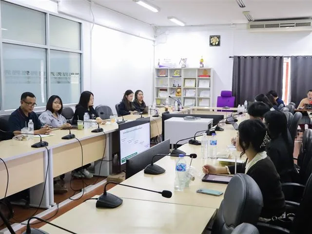 คณะรัฐศาสตร์และสังคมศาสตร์ มหาวิทยาลัยพะเยา ดำเนินการจัดสอบโครงร่างวิทยานิพนธ์ หลักสูตรรัฐประศาสนศาสตรมหาบัณฑิต สาขาวิชานโยบายสาธารณะ