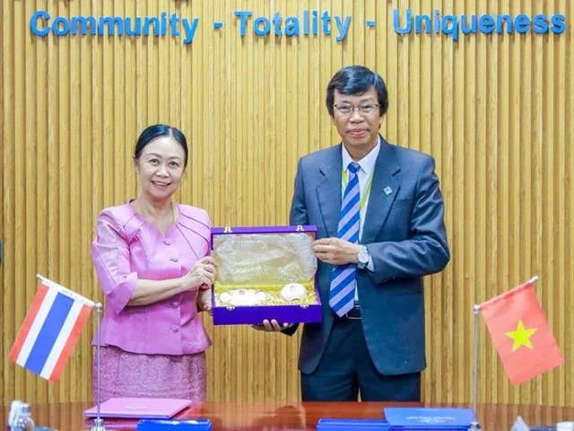 ม.พะเยา ลงนาม MOU