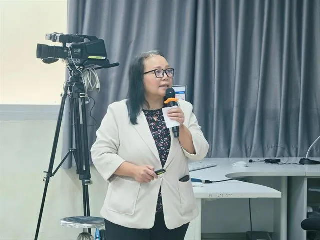 คณบดีพบบุคลากรปี70