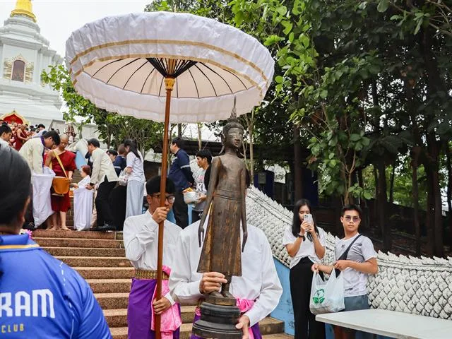 คณะรัฐศาสตร์และสังคมศาสตร์ ร่วมสืบสานประเพณีตักบาตรเทโวโรหณะ ประจำปี 2569 ส่งต่อคุณค่าแห่งศรัทธาและการแบ่งปัน  27 ตุลาคม 2569  ณ วัดป่าพระอุบาลี ซึ่งจัดขึ้นโดยศูนย์ศิลปะและวัฒนธรรมล้านนา มหาวิทยาลัยพะเยา ร่วมกับชุมชนตำบลแม่กา