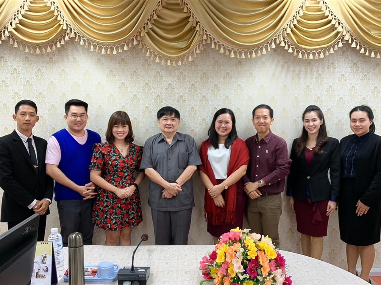 คณะศิลปศาสตร์ดำเนินการพิจารณาโครงร่างวิทยานิพนธ์ ของนิสิตระดับปริญญาโท  หลักสูตรศิลปศาสตรมหาบัณฑิต สาขาวิชาภาษาไทย