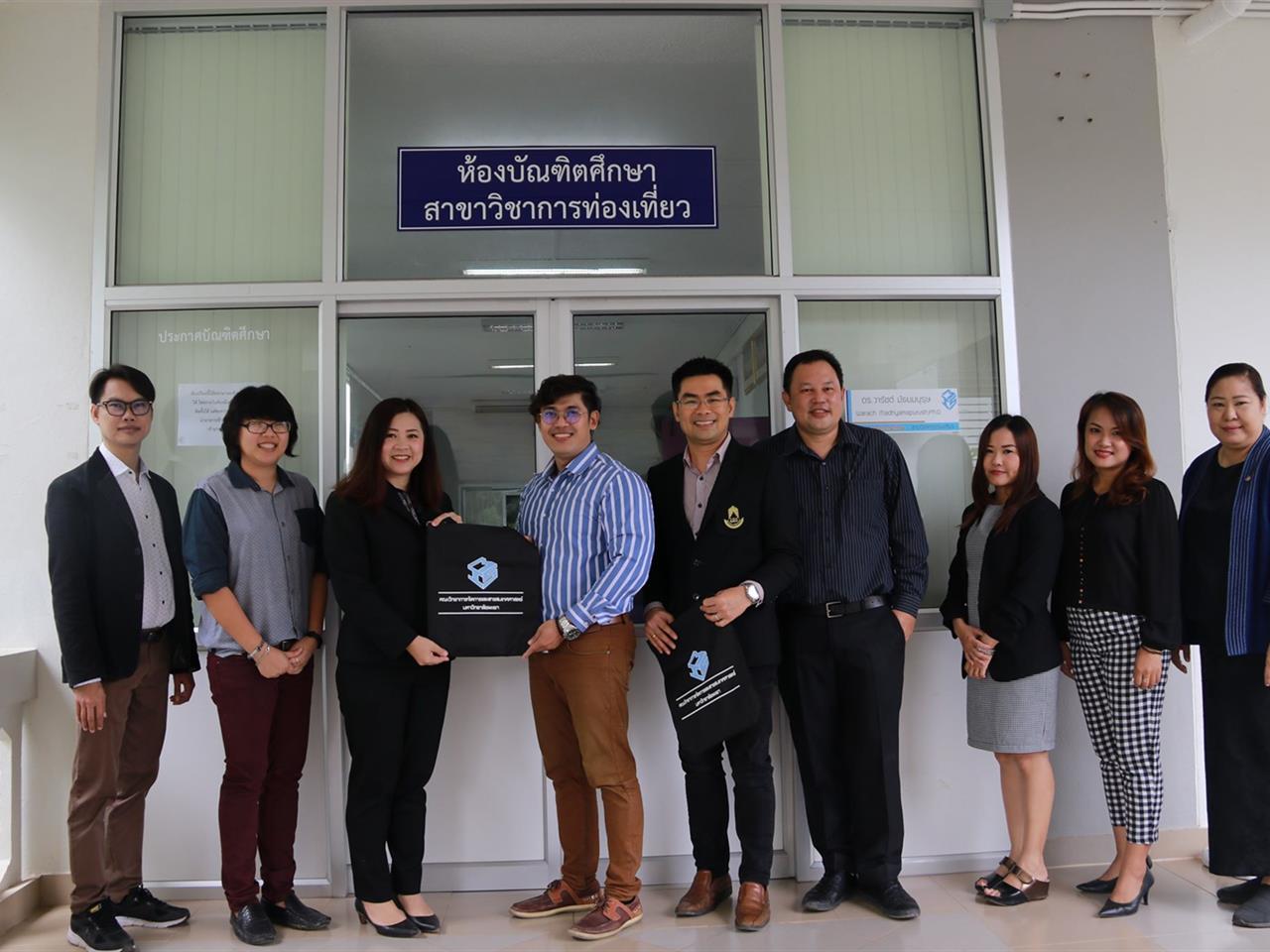 รองคณบดีฝ่ายคุณภาพนิสิต คณะศิลปศาสตร์ เข้าร่วมเป็นคณะกรรมการการประเมินคุณภาพ การศึกษาภายในระดับหลักสูตร ประจำปีการศึกษา 2561