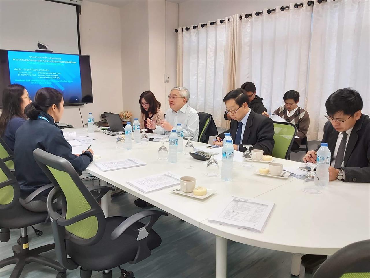  สาขาวิชาแพทยศาสตร์ คณะแพทยศาสตร์ มหาวิทยาลัยพะเยา ร่วมกับศูนย์แพทยศาสตรศึกษาชั้นคลินิก โรงพยาบาลพะเยา จัดประชุมเพื่อพัฒนาแนวทางการดำเนินการจัดการเรียนการสอนให้เป็นไปตามเกณฑ์มาตรฐานของหลักสูตรแพทยศาสตร์ และทบทวนรายงานการประเมินตนเองตามเกณฑ์มาตรฐานสากลสำหรับแพทยศาสตรศึกษา (WFME)