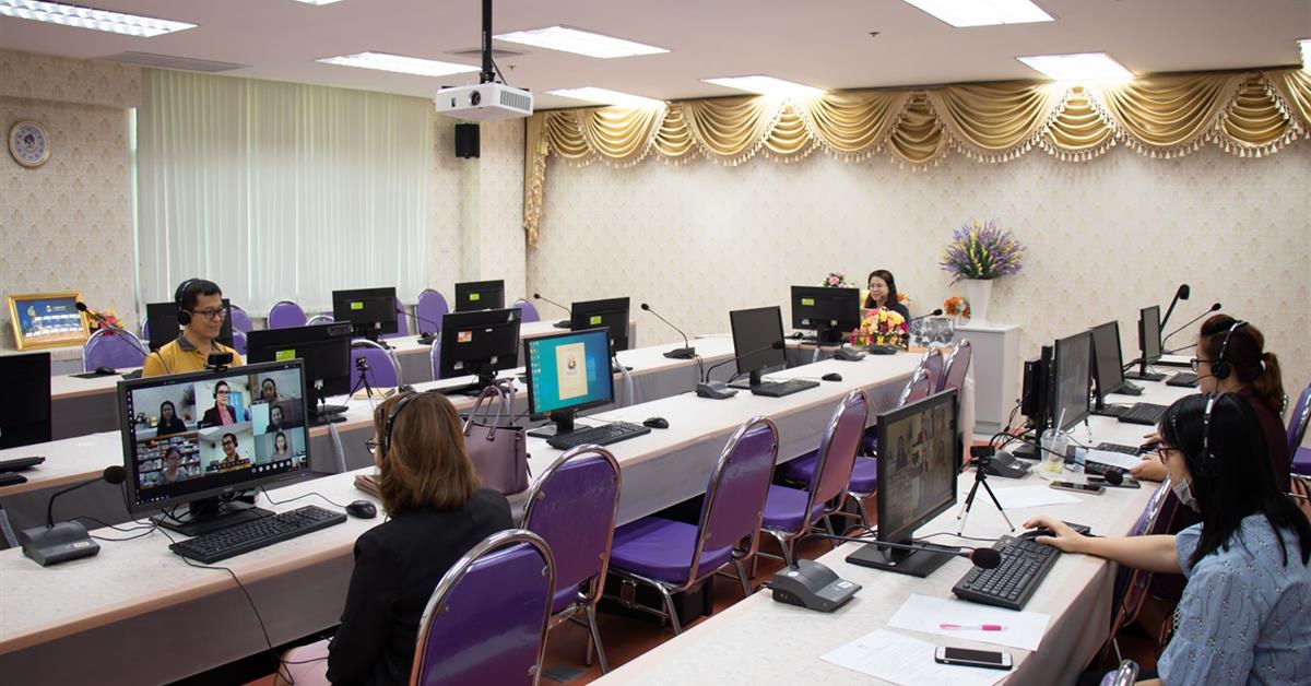คณะศิลปศาสตร์จัดโครงการปฐมนิเทศนิสิตระดับบัณฑิตศึกษา  ประจำปีการศึกษา 2563 ผ่านระบบออนไลน์ (Microsoft Team)