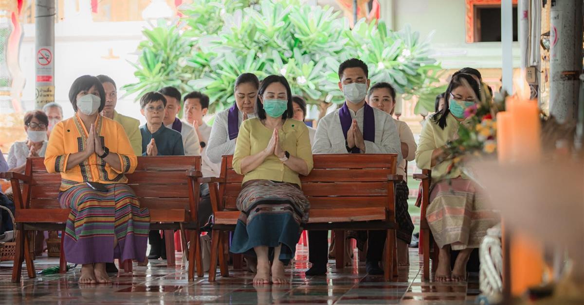 คณะทันตแพทยศาสตร์ ร่วมกิจกรรมถวายเทียน เนื่องในวันเข้าพรรษา ประจำปี 2563