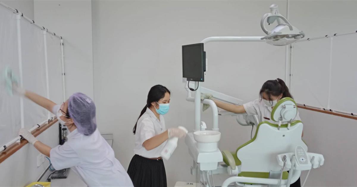 คณาจารย์และนิสิต คณะทันตแพทยศาสตร์ ร่วมทำกิจกรรม UP Periodontal Clinic Big Cleaning Day คณาจารย์และนิสิต คณะทันตแพทยศาสตร์ ร่วมทำกิจกรรม UP Periodontal Clinic Big Cleaning Day
