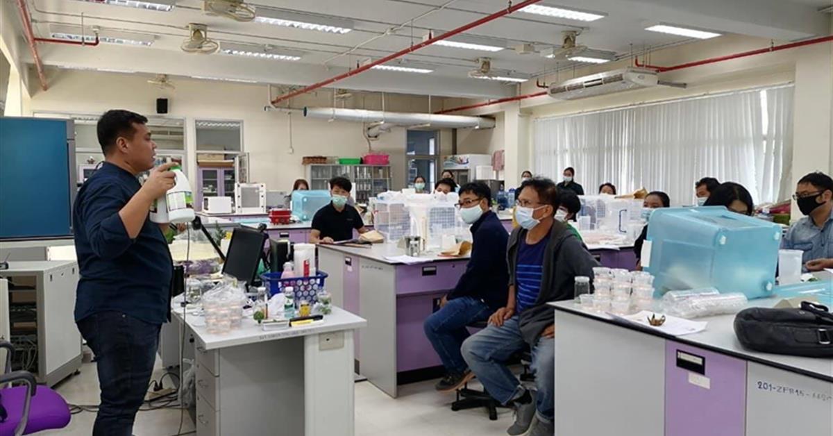 คณะเกษตรศาสตร์ฯ จัดโครงการบริการวิชาการ “การเพาะเลี้ยงเนื้อเยื่อไม้ดอกไม้ประดับอย่างง่าย