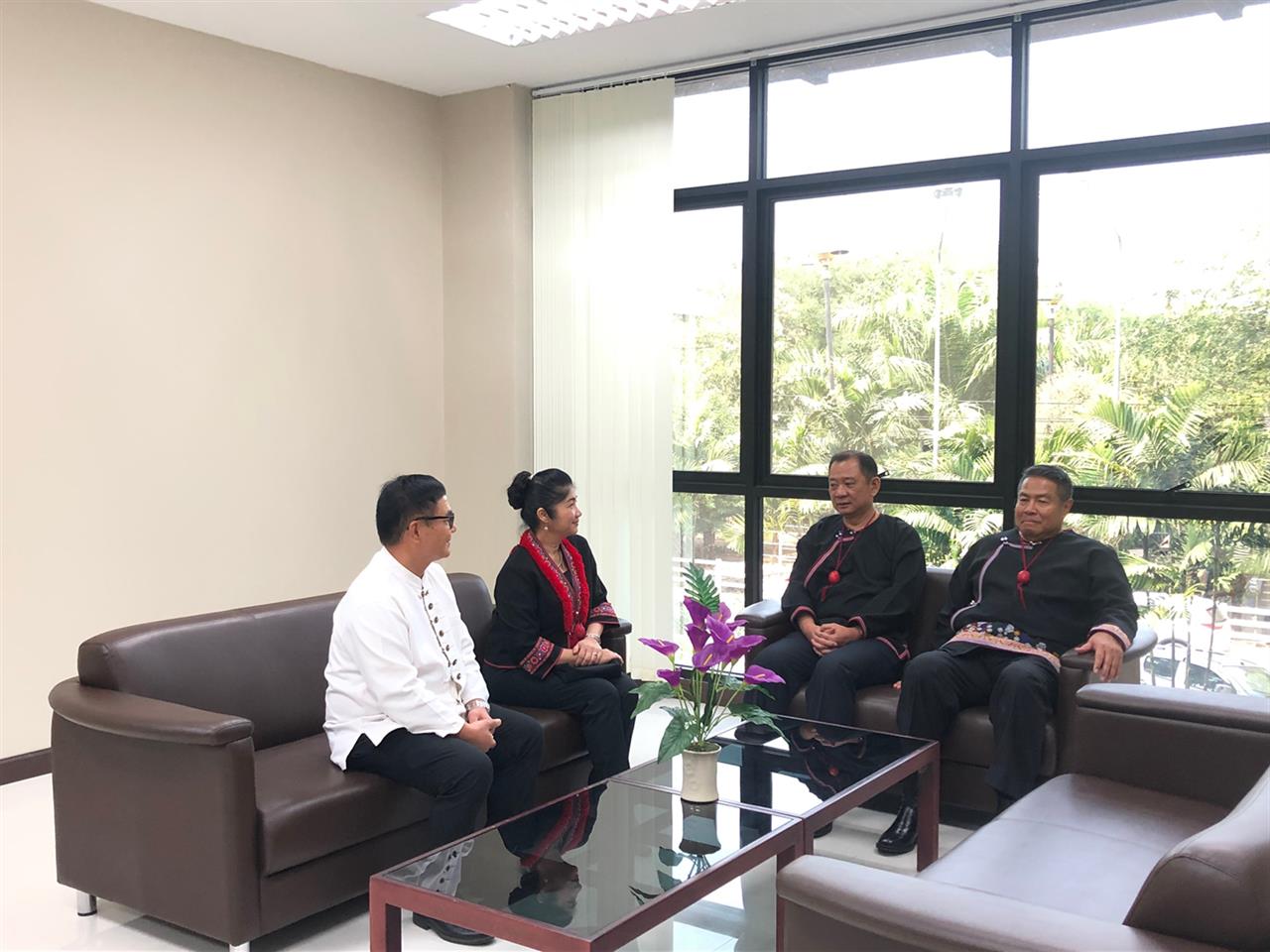 วิทยาเขตเชียงรายร่วมต้อนรับนายพลากร สุวรรณรัฐ องคมนตรี ในมหกรรมวัฒนธรรมและการประชุมอิ้วเมี่ยนโลก