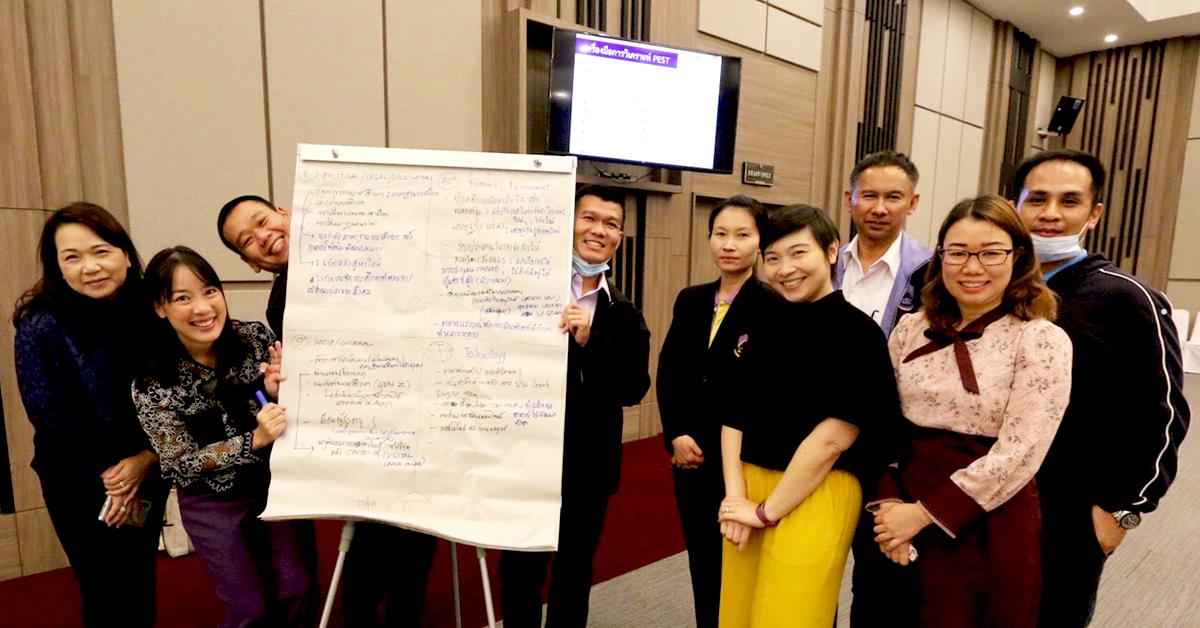 ผู้บริหารคณะวิทยาการจัดการและสารสนแทศศาสตร์ มหาวิทยาลัยพะเยา เข้าร่วมโครงการพัฒนาองค์กรตามแนวทาง EdPEx ณ ห้องดอยหลวง โรงแรมแคนทารี ฮิลส์ เชียงใหม่ จังหวัดเชียงใหม่ คณะวิทยาการจัดการและสารสนเทศศาสตร์