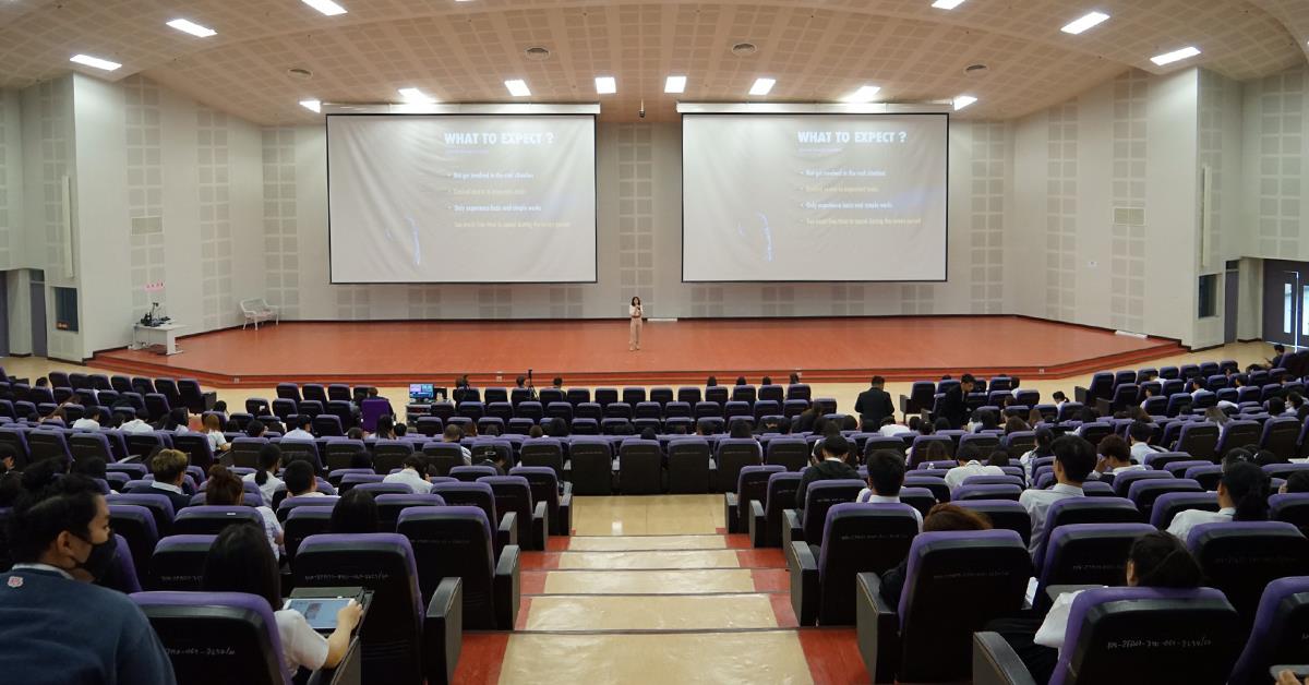 คณะบริหารธุรกิจและนิเทศศาสตร์ มหาวิทยาลัยพะเยา จัดโครงการปฐมนิเทศนิสิตฝึกงานและสหกิจศึกษา ณ ห้องประชุม UB 003 อาคาร 99 ปี พระอุบาลีคุณูปมาจารย์ มหาวิทยาลัยพะเยา
