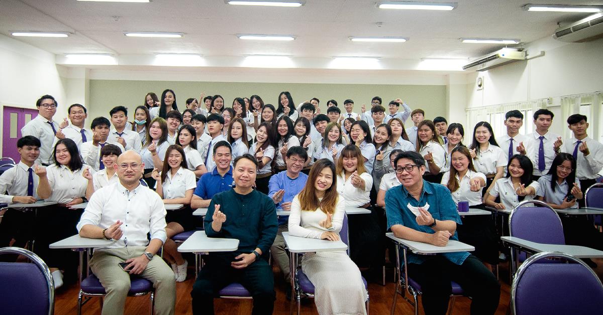 บุคลากรสาขาวิชาการตลาด คณะบริหารธุรกิจและนิเทศศาสตร์ มหาวิทยาลัยพะเยา เข้าร่วมเป็นคณะกรรมการตัดสิน โครงการประกวดแผนการตลาดบริษัท i-iMM Delivery ณ ห้อง C103 อาคารเรียนร่วมหลังเก่า (ภูกามยาว) มหาวิทยาลัยพะเยา
