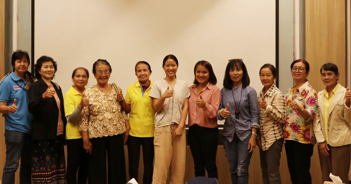 นักวิจัยคณะบริหารธุรกิจและนิเทศศาสตร์ มหาวิทยาลัยพะเยา นำชุมชนบ้านหนองหล่ม ตำบลหนองหล่ม อำเภอดอกคำใต้ จังหวัดพะเยา ศึกษาดูงานเกี่ยวกับการท่องเที่ยวเชิงอาหาร ณ ไร่รื่นรมย์ ตำบลงิ้ว อำเภอเทิง จังหวัดเชียงราย