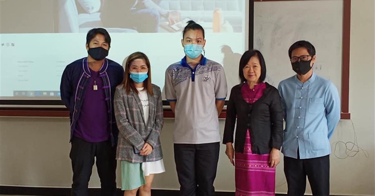 งานผลิตสื่อนวัตกรรม ศูนย์บริการเทคโนโลยีสารสนเทศและการสื่อสาร ให้บริการแนะนำการใช้งานระบบการเรียนการสอนออนไลน์ UP LMS ให้กับนิสิตสาขาวิชาเคมี 