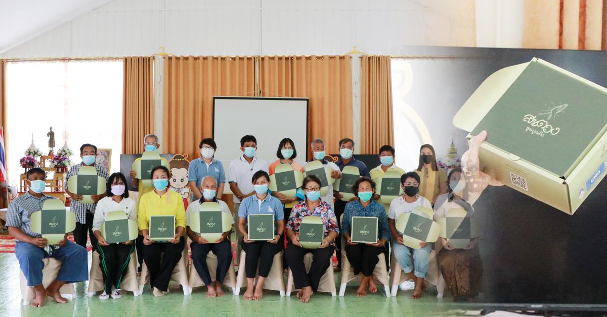 นักวิจัยคณะบริหารธุรกิจและนิเทศศาสตร์ นำเสนอข้อมูลผลการดำเนินโครงการวิจัย
ภายใต้แผนงาน ชุมชนนวัตกรรมเพื่อการพัฒนาอย่างยั่งยืน 
