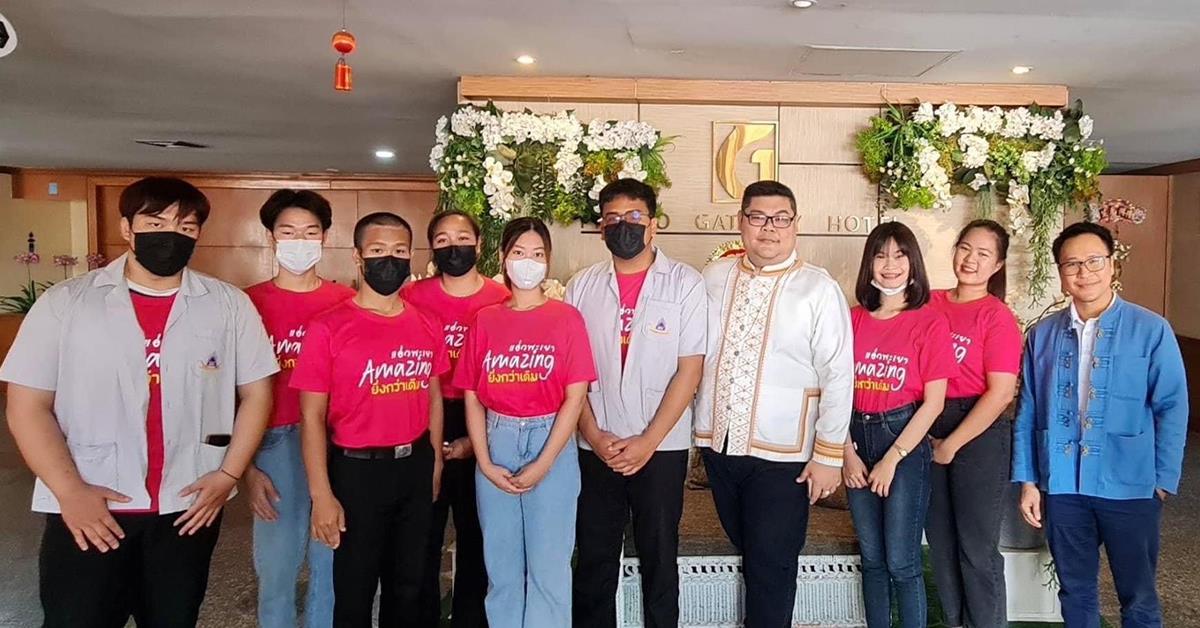 นิสิตหลักสูตรการท่องเที่ยวและการโรงแรม เป็นมัคคุเทศก์นำคณะกรรมการของสมาคมสหพันธ์ท่องเที่ยวภาคเหนือสัญจร (สสทน.) เที่ยวภายในจังหวัดพะเยา
