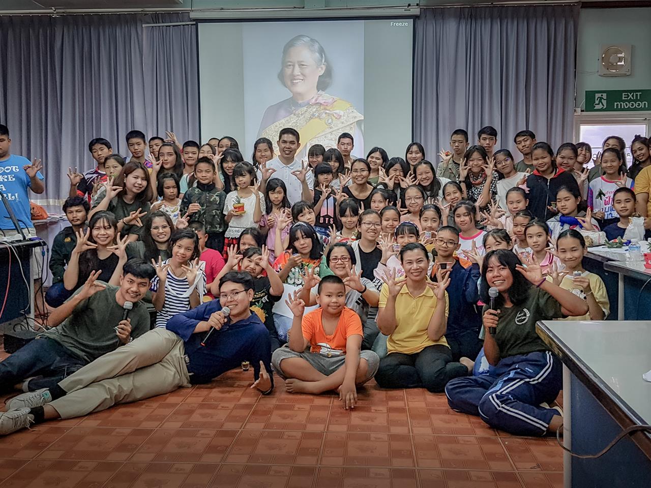 คณะเกษตรศาสตร์และทรัพยากรธรรมชาติ ม.พะเยา ร่วมจัดกิจกรรมการบรรยายให้ความรู้เกี่ยวกับเศรษฐกิจพอเพียงและการเล่าประสบการณ์ของนิสิตจากชีวิตจริง “ เรื่องการต่อยอดงานอดิเรกมาสู่รายได้ ”